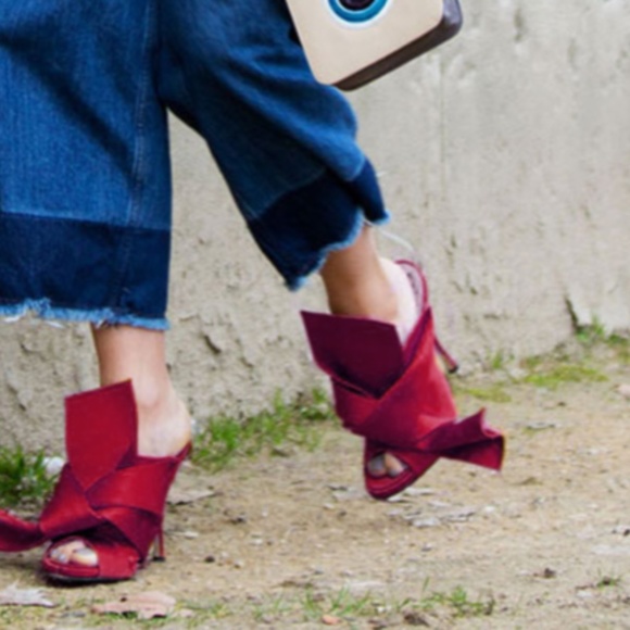 Shoes - Knot red high heeled mules sandals